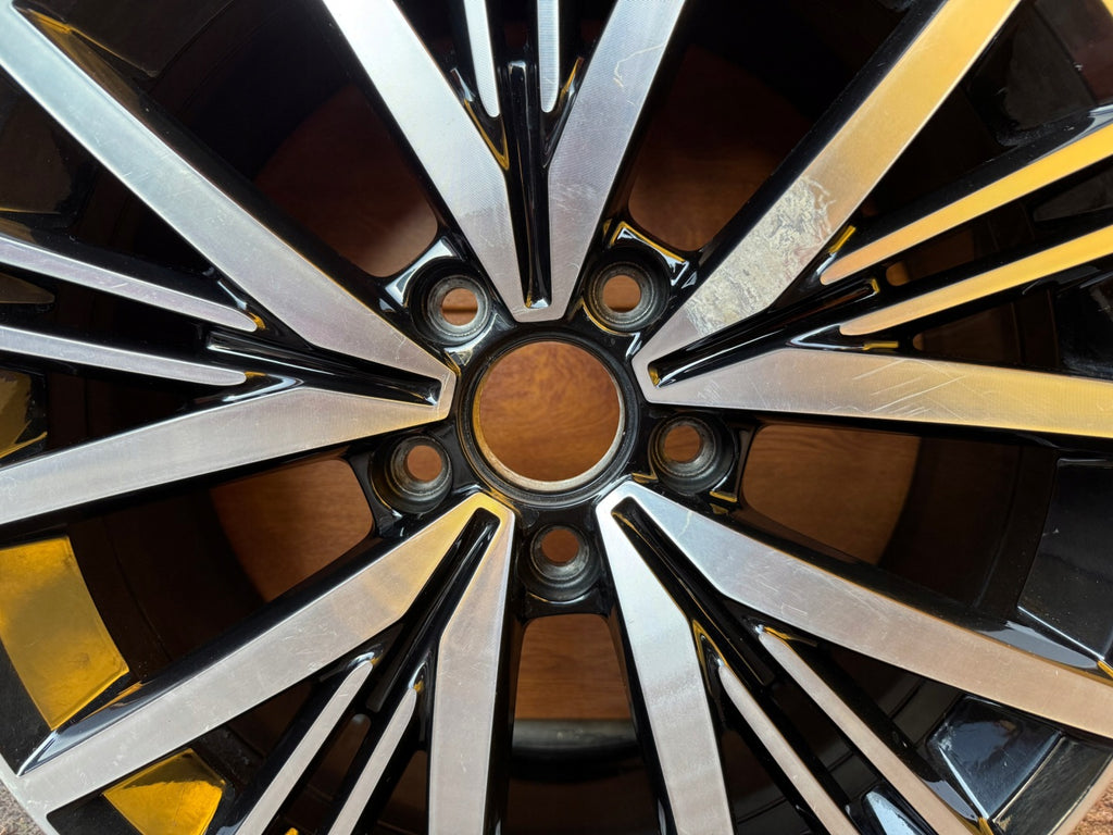 1x Alufelge 17 Zoll 7.0" 5x112 43ET 5C0601025BQ VW Beetle Golf I Rim Wheel FEL5219179019md