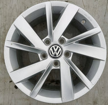 Load image into Gallery viewer, 1x Alufelge 16 Zoll 6.5" 5x112 46ET Glanz Silber 5H0071496 VW Golf Viii FEL9412385751dx