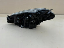 Load image into Gallery viewer, Frontscheinwerfer Toyota Yaris Rechts Scheinwerfer Headlight