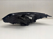 Laden Sie das Bild in den Galerie-Viewer, Frontscheinwerfer Opel Astra 662588537 Rechts Scheinwerfer Headlight SCH7759912720va