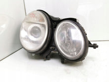 Laden Sie das Bild in den Galerie-Viewer, Frontscheinwerfer Mercedes-Benz W211 A0028202426 Vorderseite Headlight SCH4556171031zd