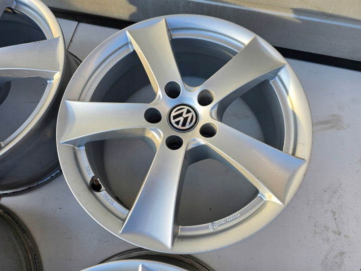 4x Alufelge 17 Zoll 7.5" 5x112 28ET VW Passat B7 Tiguan Sharan Arteon Rim Wheel FEL6813124722za
