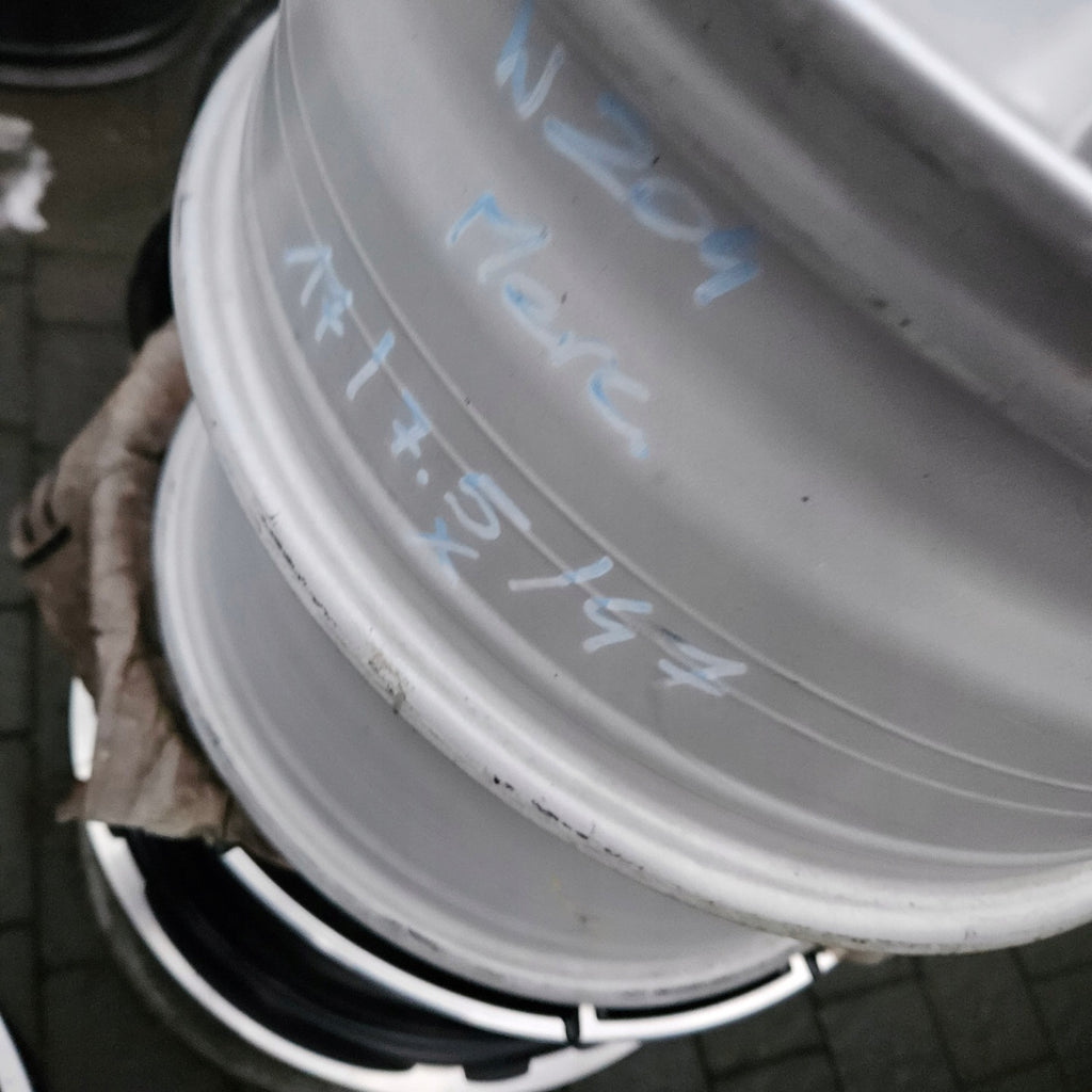 1x Alufelge 17 Zoll 7.5" 5x112 47ET Glanz Silber A2044015802 Mercedes-Benz W204 FEL6722996066sr