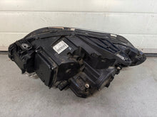 Laden Sie das Bild in den Galerie-Viewer, Frontscheinwerfer Mercedes-Benz A2468207161 Xenon Ein Stück (Rechts oder Links) SCH4178183441an