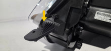Laden Sie das Bild in den Galerie-Viewer, Frontscheinwerfer Toyota Proace 9808237480 Rechts Scheinwerfer Headlight SCH3009755679fa