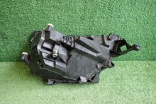 Laden Sie das Bild in den Galerie-Viewer, Frontscheinwerfer Skoda Kamiq 655941015B Full LED Ein Stück (Rechts oder Links) SCH7359285461td