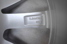 Load image into Gallery viewer, 1x Alufelge 17 Zoll 6.5&quot; 5x112 38ET Glanz Silber 5NA071497A VW Tiguan Rim Wheel