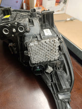 Laden Sie das Bild in den Galerie-Viewer, Frontscheinwerfer Hyundai I30 III G4921-21050 Links Scheinwerfer Headlight SCH3641223878lv