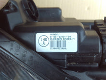 Load image into Gallery viewer, Frontscheinwerfer Toyota Corolla 51150-02T31 Links Scheinwerfer Headlight SCH4508205865bw