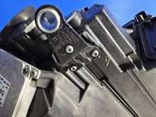 Load image into Gallery viewer, Frontscheinwerfer Skoda Karoq 57B941015F LED Ein Stück (Rechts oder Links) SCH4741387863yk