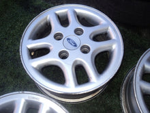 Laden Sie das Bild in den Galerie-Viewer, 4x Alufelge 13 Zoll 5.5" 4x108 41ET Glanz Weiß Ford I Rim Wheel FEL4658905540xc