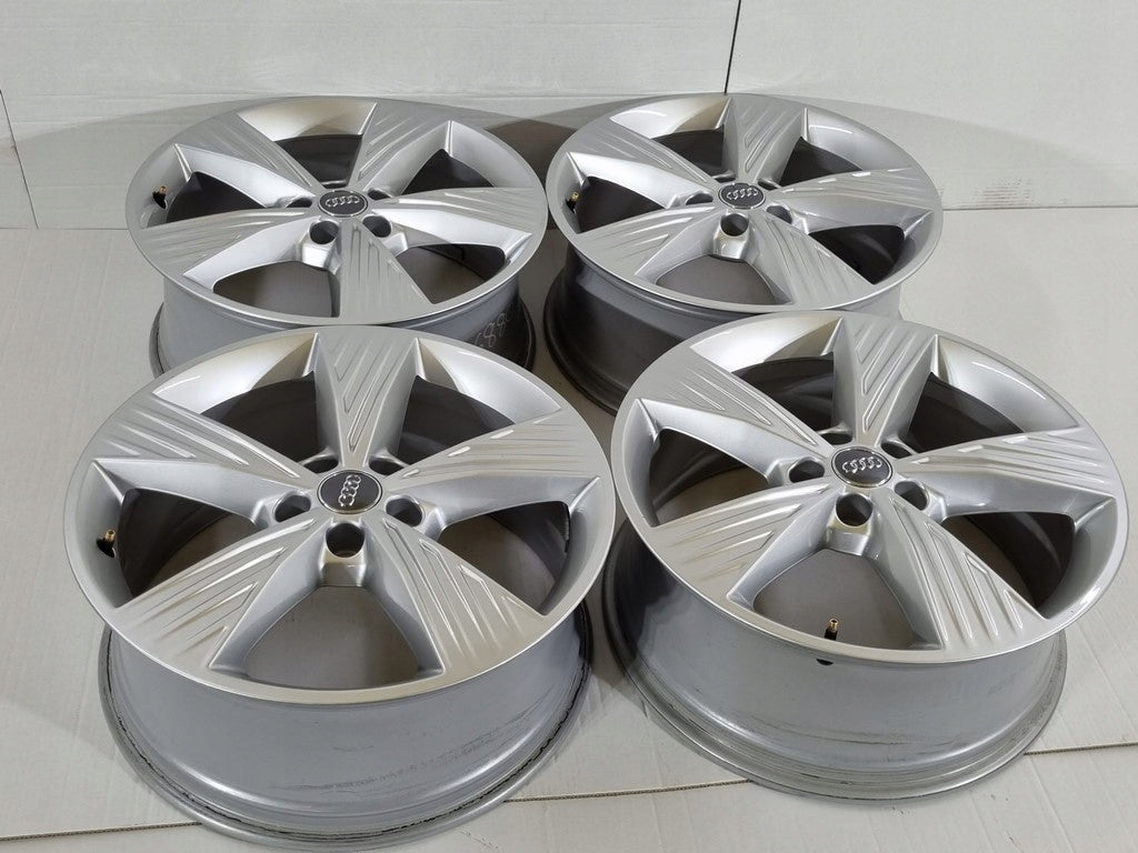 4x Alufelge 19 Zoll 8.0" 5x112 45ET Glanz Silber 89A601025B Audi E-Tron FEL3618009617ty