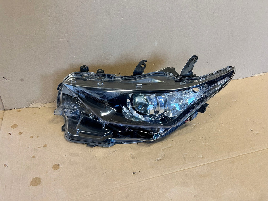 Frontscheinwerfer Toyota Auris 81150-02K30 8115002K30 LED Links Headlight