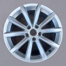 Load image into Gallery viewer, 1x Alufelge 17 Zoll 7.0&quot; 5x112 43ET 5N0601025AN Vw Rim Wheel