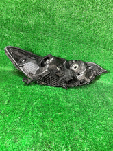 Laden Sie das Bild in den Galerie-Viewer, Frontscheinwerfer Honda Accord VIII P7566 Links Scheinwerfer Headlight SCH6296712089yi