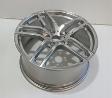 Load image into Gallery viewer, 1x Alufelge 20 Zoll 10.5" 5x114.3 Glanz Silber Alfa Romeo Rim Wheel FEL8580611592ax