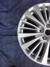 Load image into Gallery viewer, 1x Alufelge 18 Zoll 7.5" 5x108 49ET Glanz Silber YP00064280 Opel Grandland X FEL6234618759ti