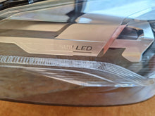 Load image into Gallery viewer, Frontscheinwerfer BMW 2 Active Tourer U06 5A42248-01 5A4224801 Full LED Rechts