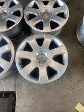 Load image into Gallery viewer, 4x Alufelge 16 Zoll 7.0&quot; 5x112 42ET Glanz Silber 8H0601025E Audi Rim Wheel