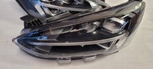 Laden Sie das Bild in den Galerie-Viewer, Frontscheinwerfer Ford Focus JX7B-13E014-CE JX7B-13E015-CE LED Rechts oder Links SCH2996347211vp