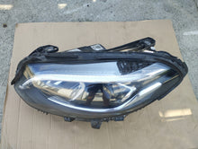 Laden Sie das Bild in den Galerie-Viewer, Frontscheinwerfer Mercedes-Benz A2469066101 Links Scheinwerfer Headlight