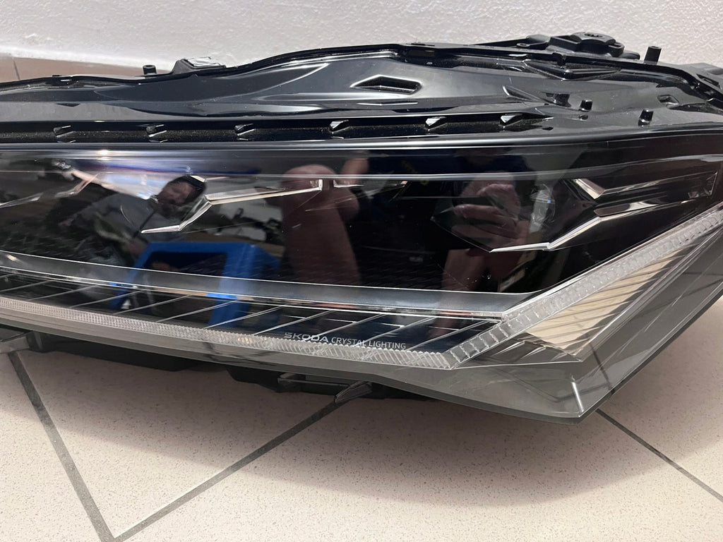 Frontscheinwerfer Skoda Superb 3P1941015A 3P1941015 Full LED Links Headlight SCH3644009938xq