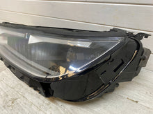 Laden Sie das Bild in den Galerie-Viewer, Frontscheinwerfer BMW IX I20 5A3CE93-04 Links Scheinwerfer Headlight