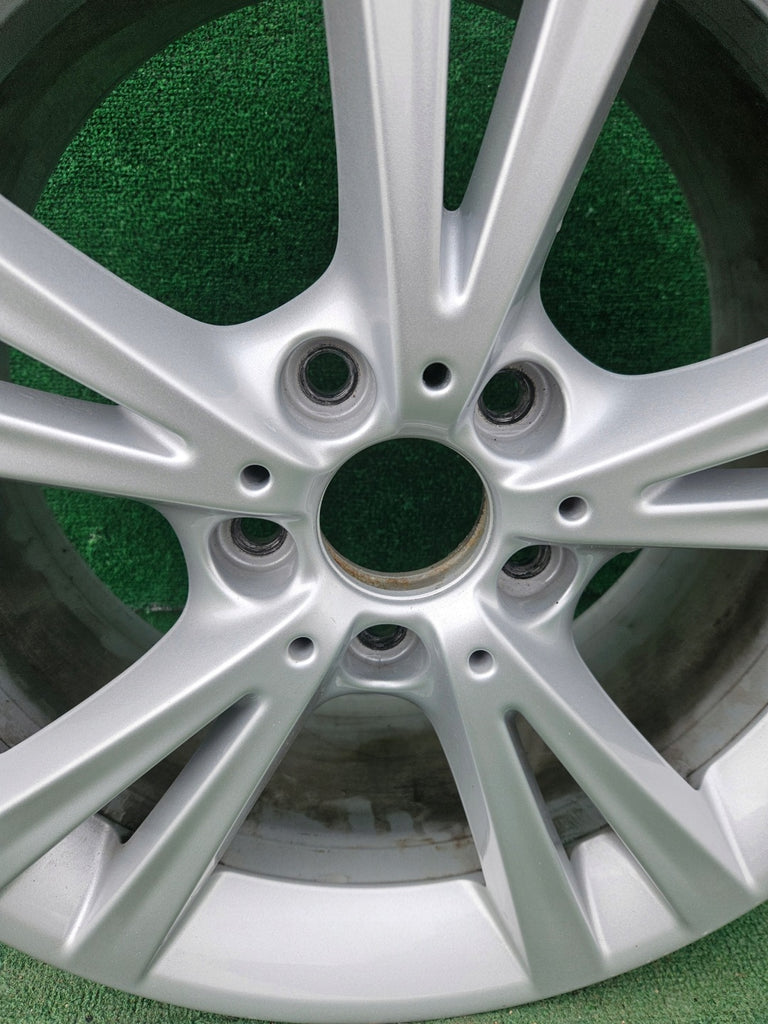 1x Alufelge 18 Zoll 8.0" 5x120 52ET 6796213 BMW F22 1 F21 F23 X1 E84 Rim Wheel FEL6434393524nz