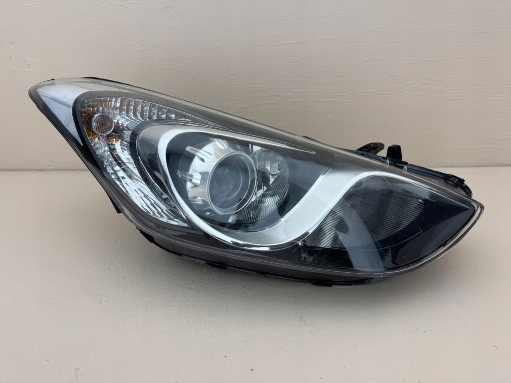 Frontscheinwerfer Hyundai I30 92102-A6010 Rechts Scheinwerfer Headlight SCH3234868187hy