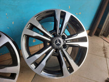 Laden Sie das Bild in den Galerie-Viewer, 4x Alufelge 17 Zoll 8.0" 5x112 48ET Glanz Graphit A2124015602 Mercedes-Benz Mg FEL5887217294zm
