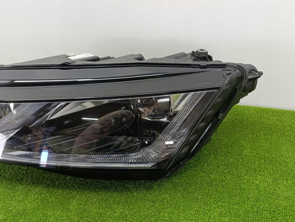 Frontscheinwerfer Skoda Octavia IV 5E4941015A LED Links Scheinwerfer Headlight SCH1447159424ii