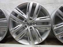 Laden Sie das Bild in den Galerie-Viewer, 4x Alufelge 19 Zoll 7.0" 5x112 43ET 5NA601025N VW Passat Tiguan Sharan Rim Wheel FEL9652872634og