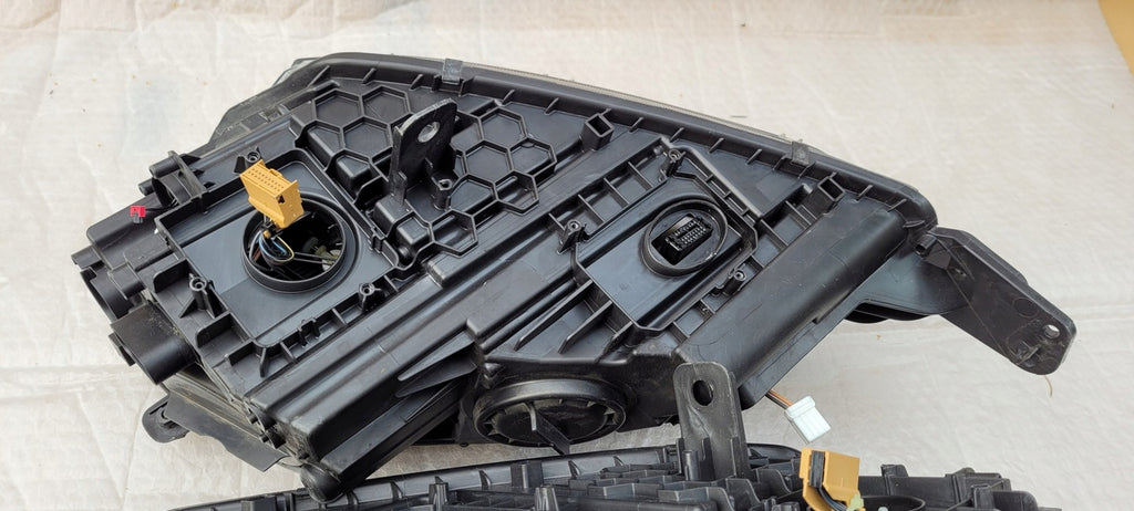 Frontscheinwerfer Skoda Yeti 5L1941016C 5L1941015C LED Rechts oder Links