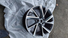 Load image into Gallery viewer, 1x Alufelge 19 Zoll 8.0" 5x112 44ET Glanz Graphit 3V0601025AP Mg Rim Wheel FEL9238244828pe