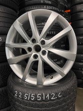 Laden Sie das Bild in den Galerie-Viewer, 1x Alufelge 18 Zoll 7.0" 5x112 43ET Glanz Silber 565601025D Skoda Kodiaq FEL9862867721wo