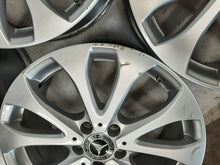 Laden Sie das Bild in den Galerie-Viewer, 4x Alufelge 18 Zoll 8.0" 5x112 43ET Glanz Silber A2134011100 Mercedes-Benz W213 FEL9224160139sc