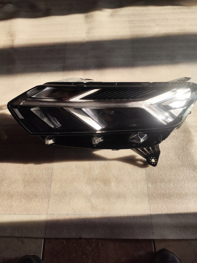 Frontscheinwerfer Dacia Sandero III 260606033R Links Scheinwerfer Headlight SCH3686931430zf