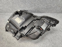 Laden Sie das Bild in den Galerie-Viewer, Frontscheinwerfer Mercedes-Benz W212 A2128202059SCZ Xenon Rechts Headlight SCH2656000499ro