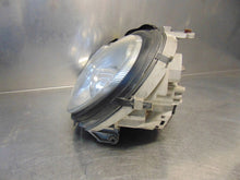 Laden Sie das Bild in den Galerie-Viewer, Frontscheinwerfer Mercedes-Benz W203 A2038203559 Xenon Links Headlight SCH2559846430vs