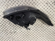 Laden Sie das Bild in den Galerie-Viewer, Frontscheinwerfer Kia Picanto 92101G6400 Links Scheinwerfer Headlight SCH1835297209ud
