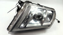 Laden Sie das Bild in den Galerie-Viewer, Frontscheinwerfer Volvo II 22239244 Rechts Scheinwerfer Headlight SCH3381999409gd
