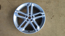 Laden Sie das Bild in den Galerie-Viewer, 1x Alufelge 19 Zoll 7.5" 5x105 38ET 95016099 Opel Astra Mokka Rim Wheel FEL7254752606vv