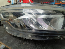 Laden Sie das Bild in den Galerie-Viewer, Frontscheinwerfer Iveco Daily IV 05802711799 LED Rechts Scheinwerfer Headlight SCH5829529234hr