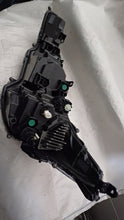 Laden Sie das Bild in den Galerie-Viewer, Frontscheinwerfer Toyota Corolla 81110-02X10 Rechts Scheinwerfer Headlight SCH8645441465wp