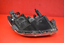 Load image into Gallery viewer, Frontscheinwerfer Toyota III 1008466 Ein Stück (Rechts oder Links) Headlight SCH7253327570se
