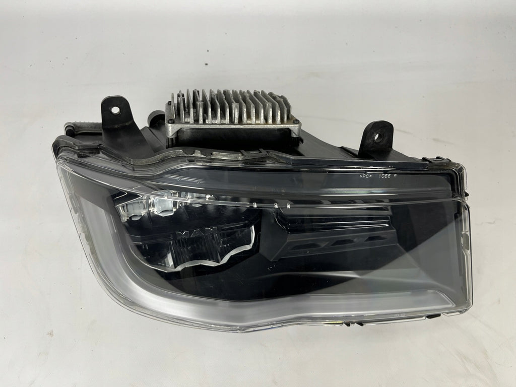 Frontscheinwerfer Man 81251016820 LED Rechts Scheinwerfer Headlight SCH8999696303rb