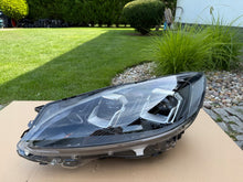 Laden Sie das Bild in den Galerie-Viewer, Frontscheinwerfer Ford Kuga III LV4B-13E017-AN LED Links Scheinwerfer Headlight SCH5711008927tv