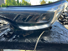 Laden Sie das Bild in den Galerie-Viewer, Frontscheinwerfer Toyota Chr 81150-F4180-00 LED Ein Stück (Rechts oder Links)