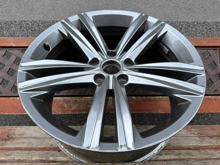 1x Alufelge 18 Zoll 8.0" 5x112 40ET Glanz Graphit 3G8601025N VW Arteon Rim Wheel FEL5697651051qf
