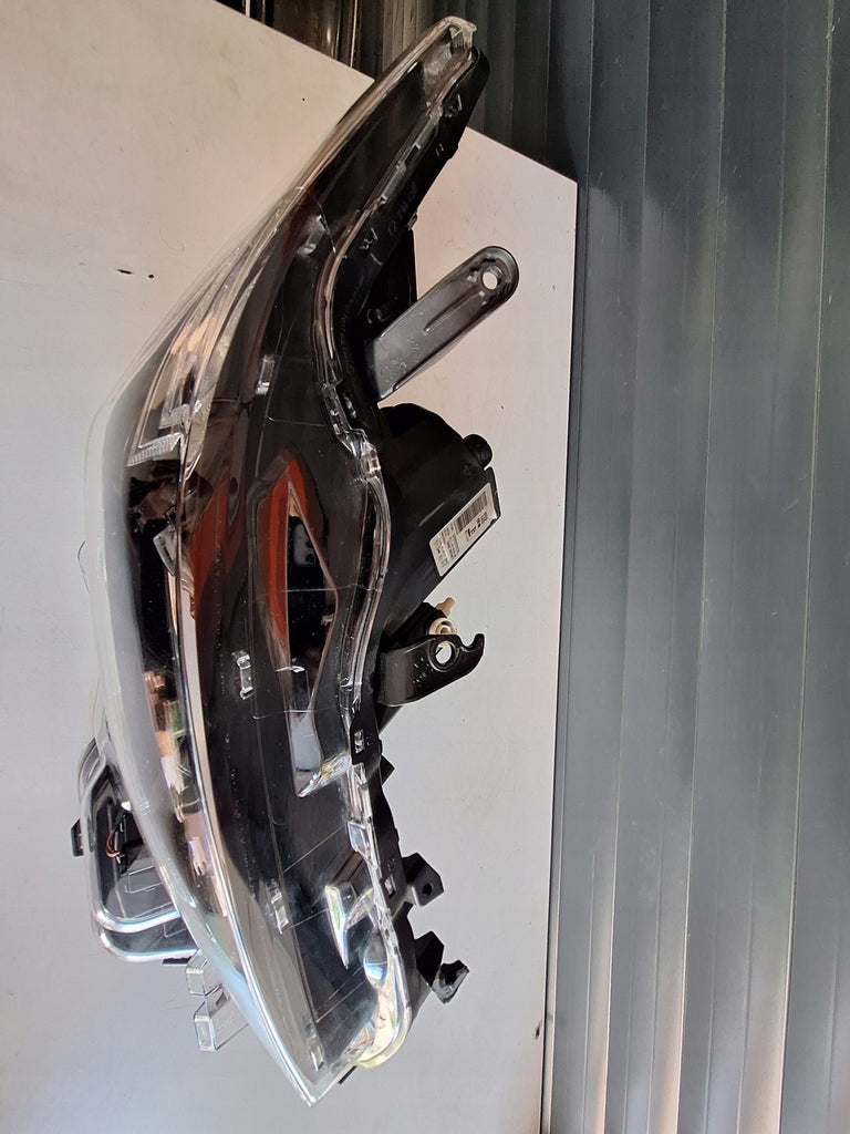 Frontscheinwerfer Toyota Auris 81110-02K60 LED Rechts Scheinwerfer Headlight